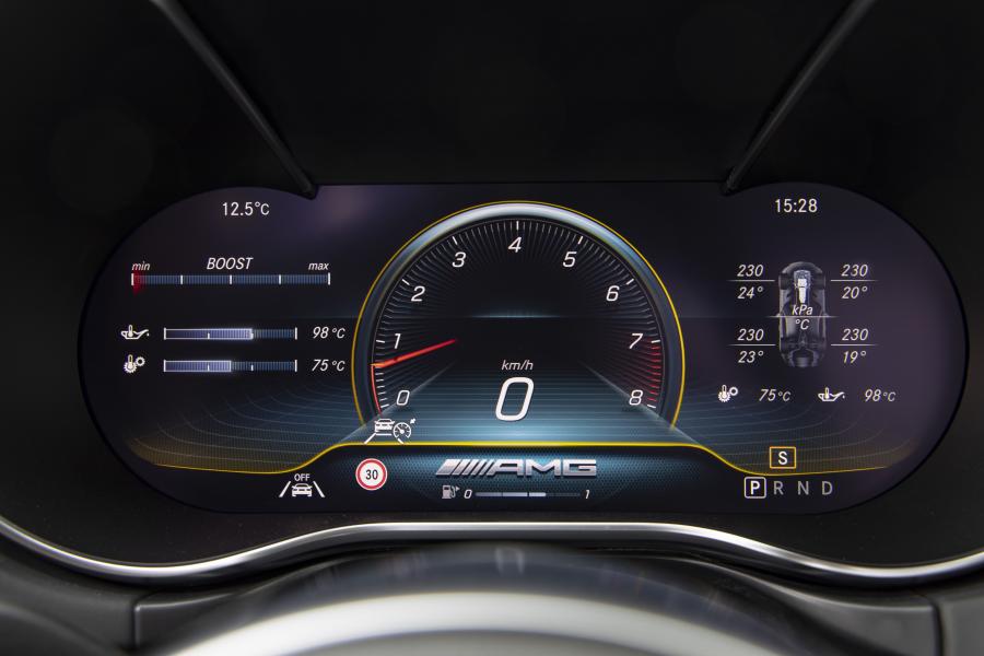 Панель приборов Mercedes-AMG GT S (C190) 2019 года  (WW) (фото 2 из 26)